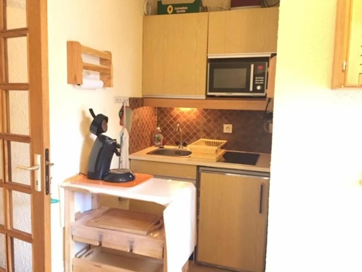 Studio Cabine Avec Acces Direct Aux Pistes, Balcon, Et Piscine - 4 Couchages, Risoul 1850 - Fr-1-330-518