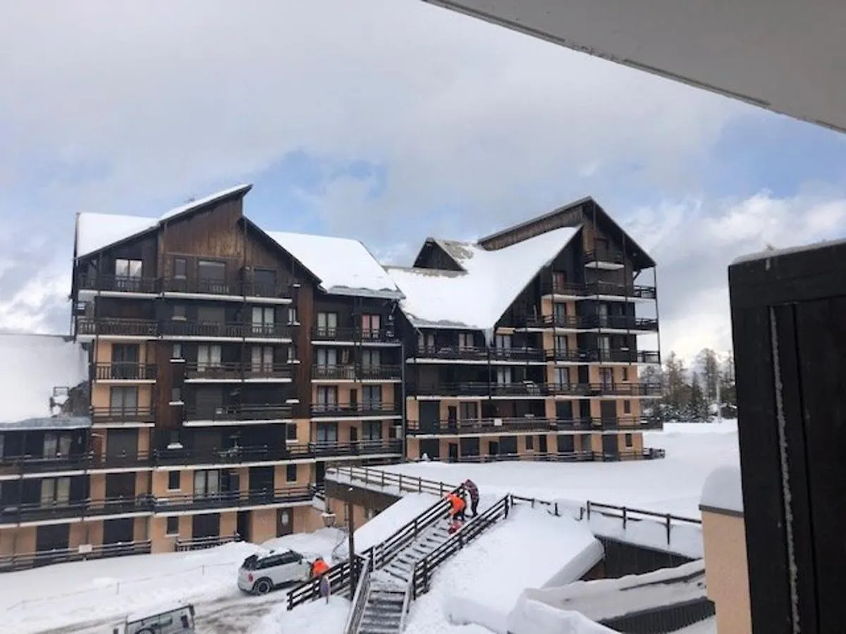 Studio Cabine Avec Acces Direct Aux Pistes, Balcon, Et Piscine - 4 Couchages, Risoul 1850 - Fr-1-330-518 Γαλλία